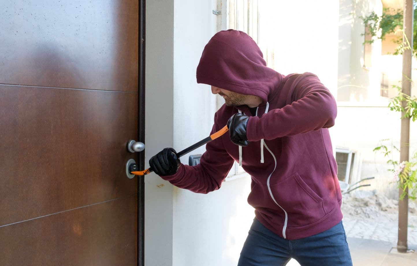 Quand la justice continentale protège les squatteurs