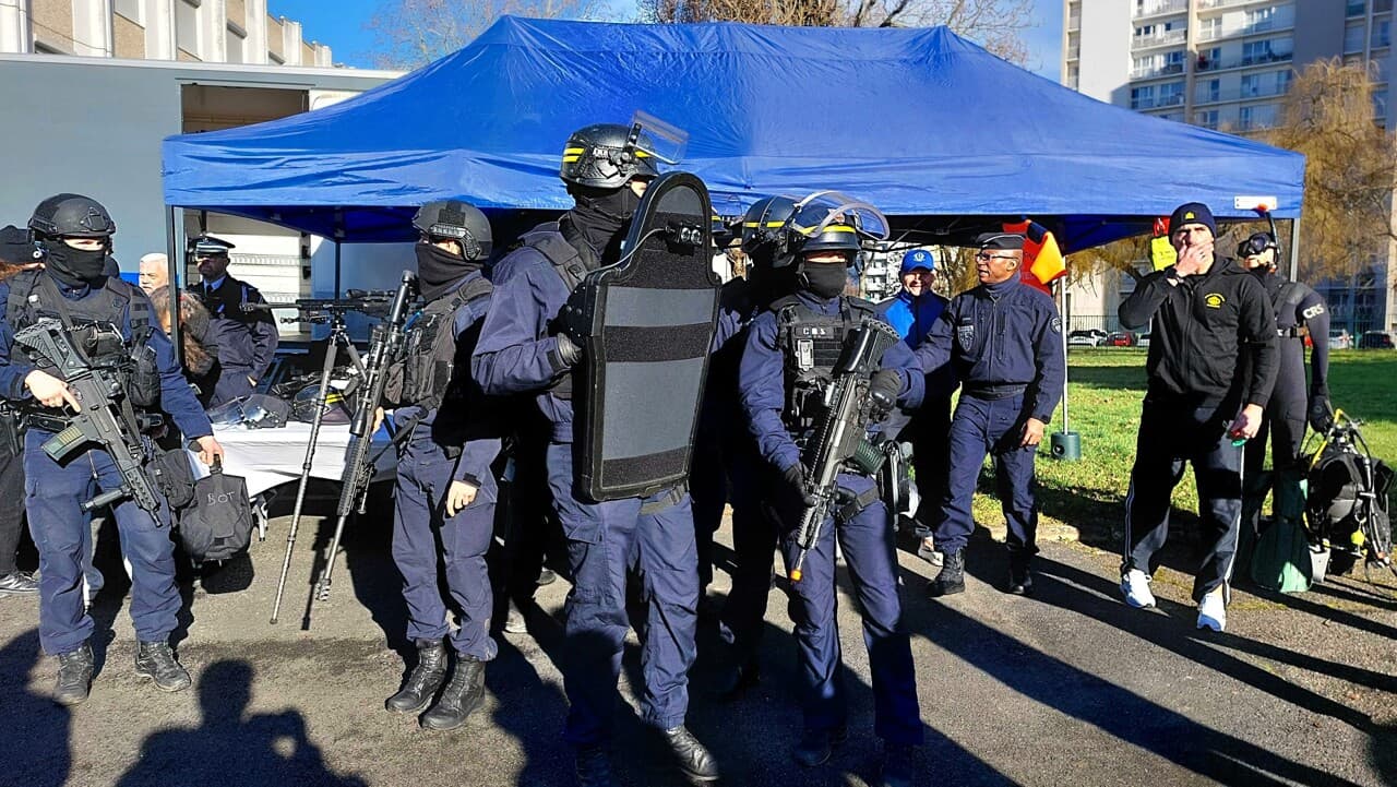 CRS continentaux : quand Paris exporte sa violence