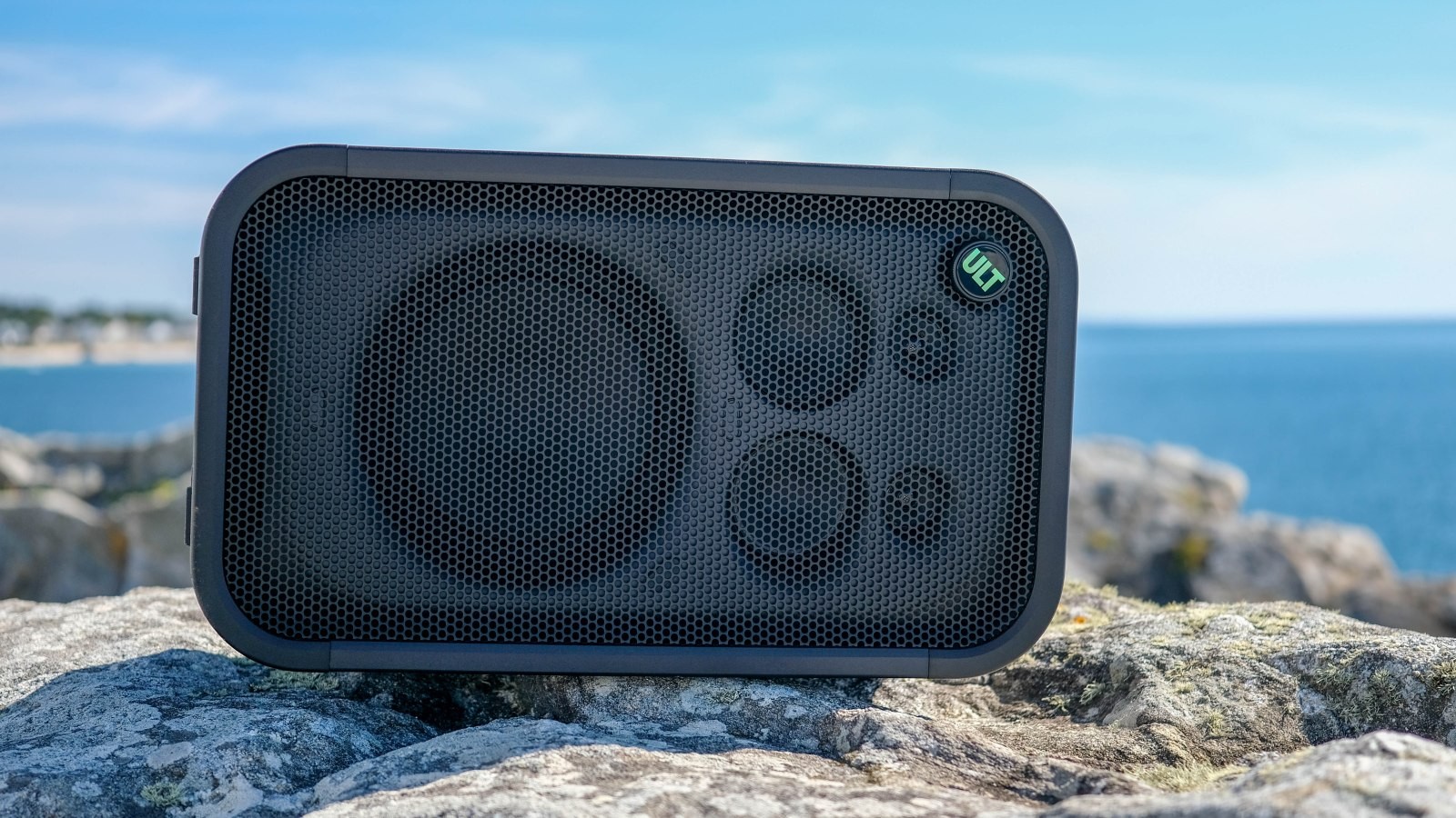 Sony ULT Tower 7 : l'enceinte qui fait trembler les murs de la maison et les nuits d'été
